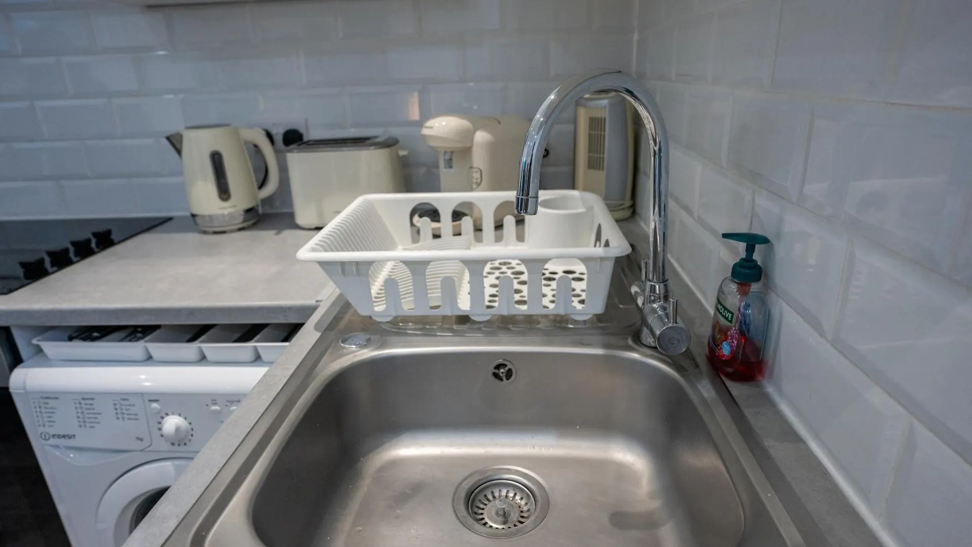 דירה לונדון Beautiful Studio Flat In Hackney Next To Overground Station בריטניה