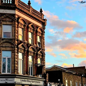 London Stay Apartamentos Apartahotel