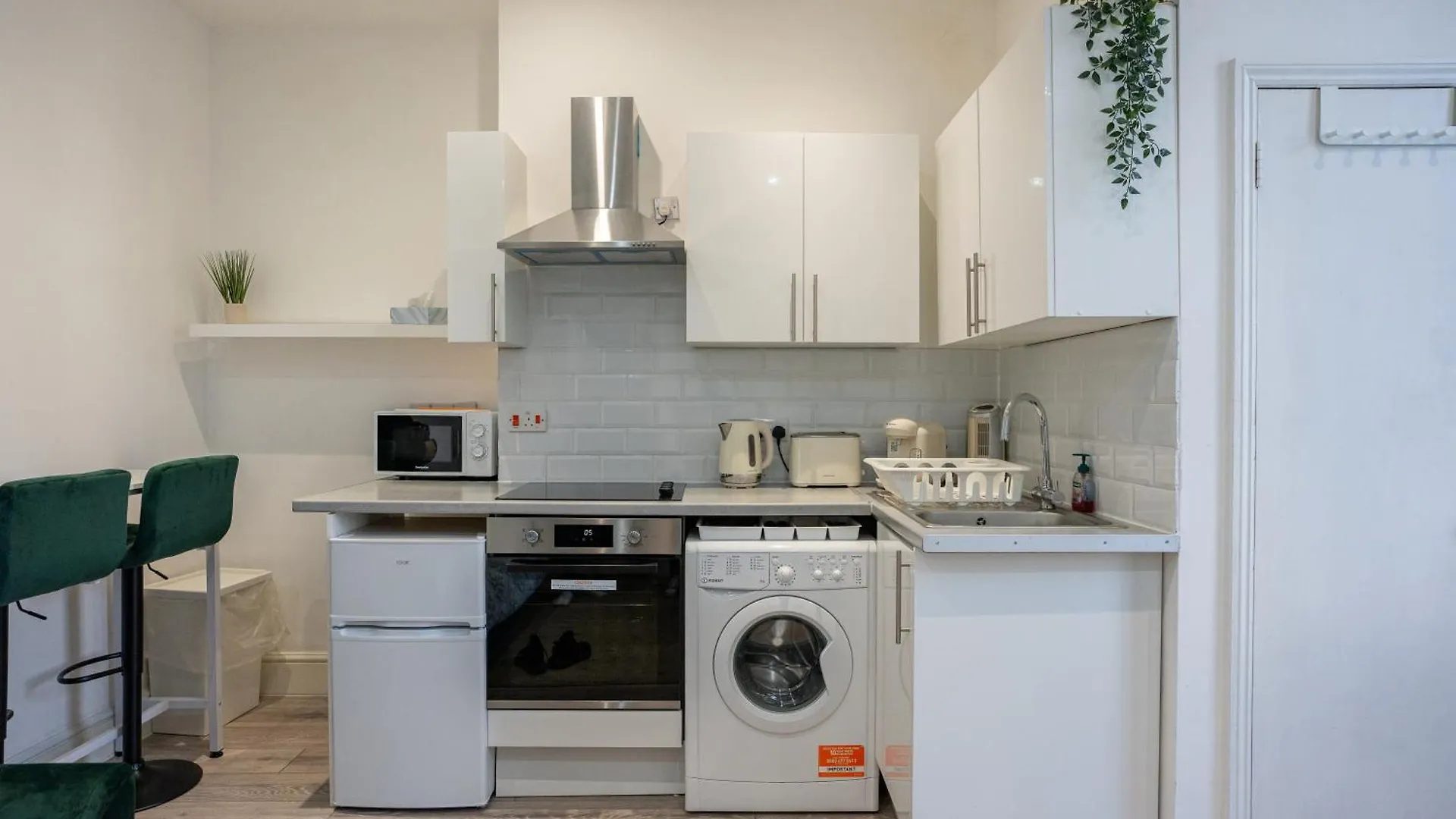 Beautiful Studio Flat In Hackney Next To Overground Station London